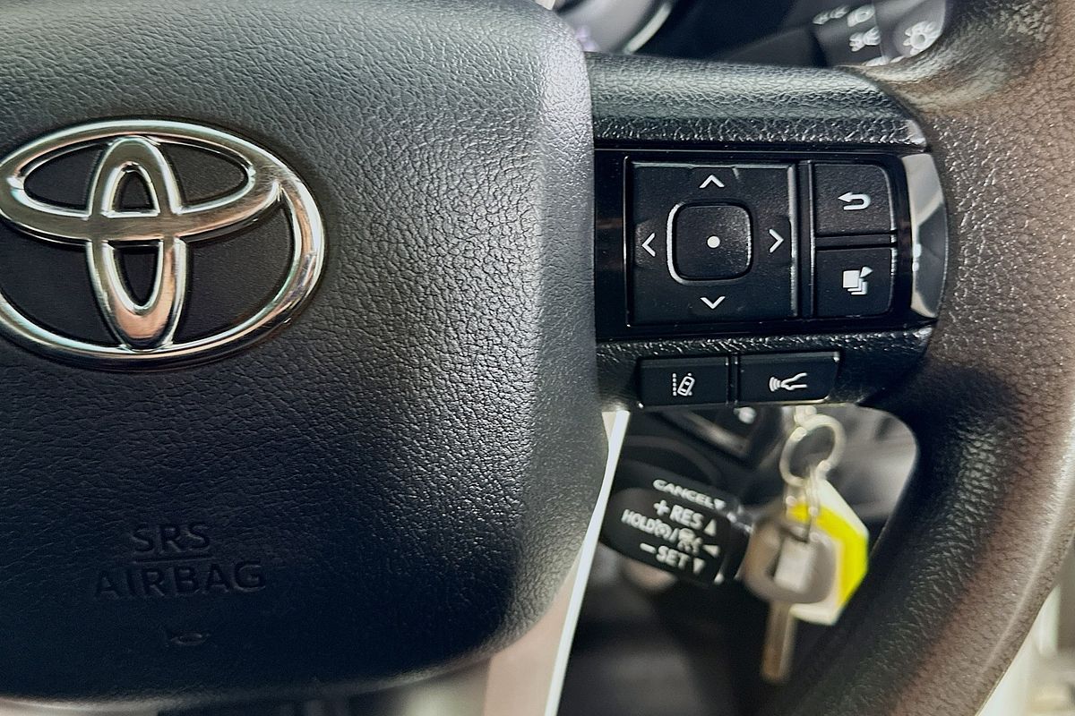 2021 Toyota HILUX SR (4x4) GUN126R FACELIFT 4X4
