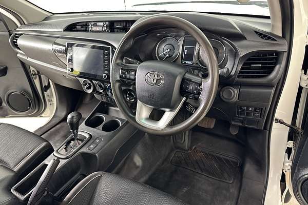 2021 Toyota HILUX SR (4x4) GUN126R 4X4