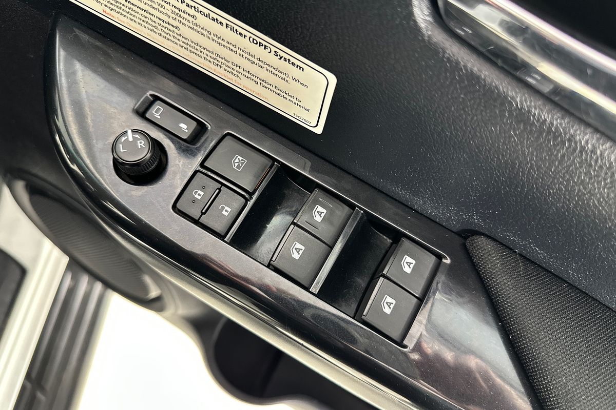 2020 Toyota HILUX SR5 GUN126R 4X4
