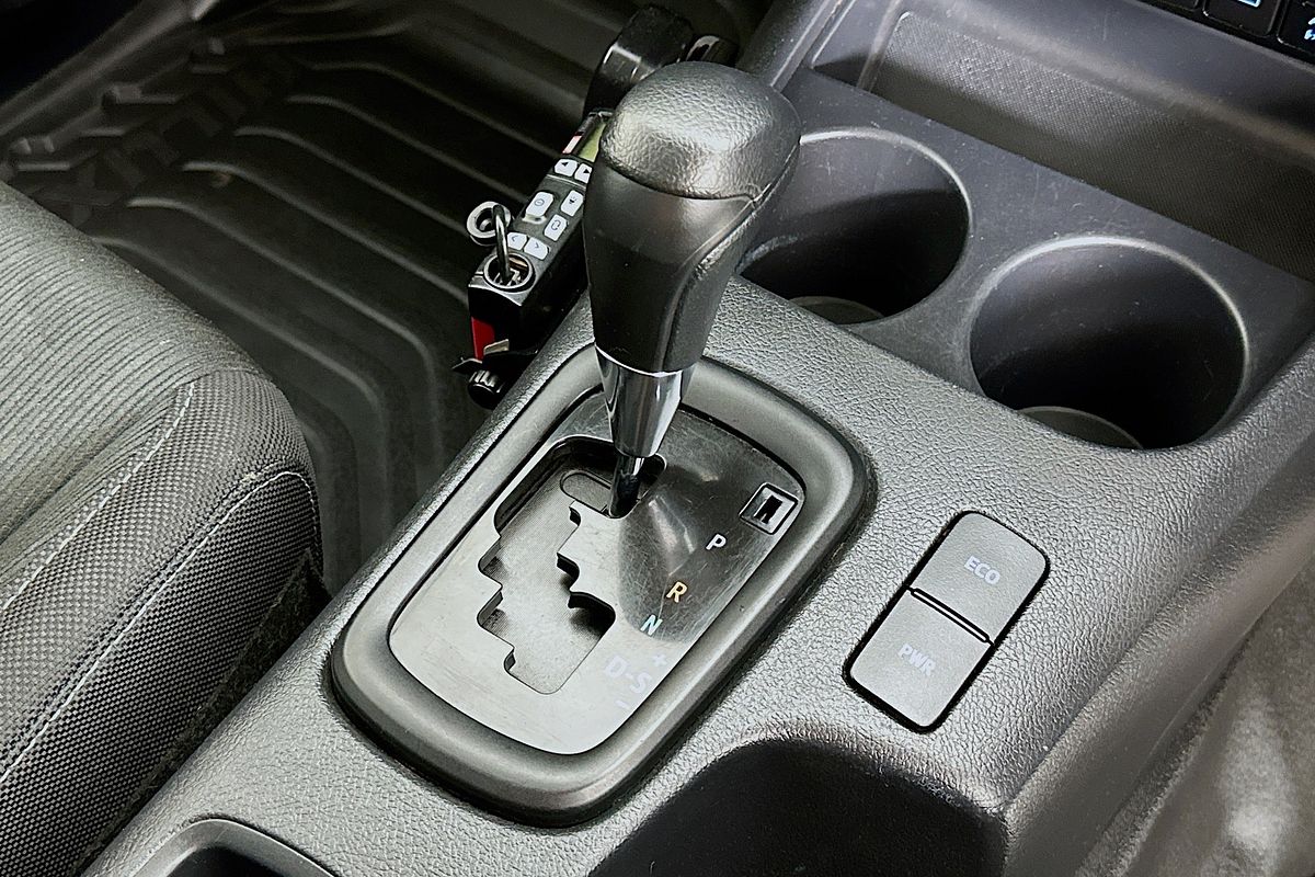 2024 Toyota HILUX SR (4x4) GUN126R FACELIFT 4X4