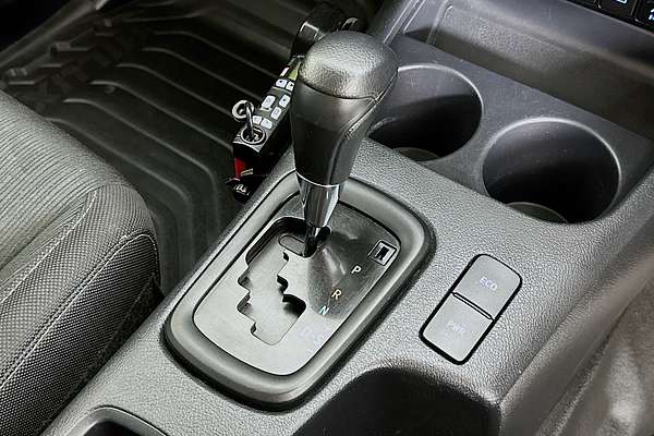 2024 Toyota HILUX SR (4x4) GUN126R FACELIFT 4X4