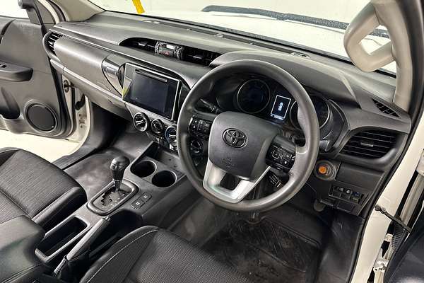 2020 Toyota HILUX SR (4x4) GUN126R MY19 UPGRADE 4X4