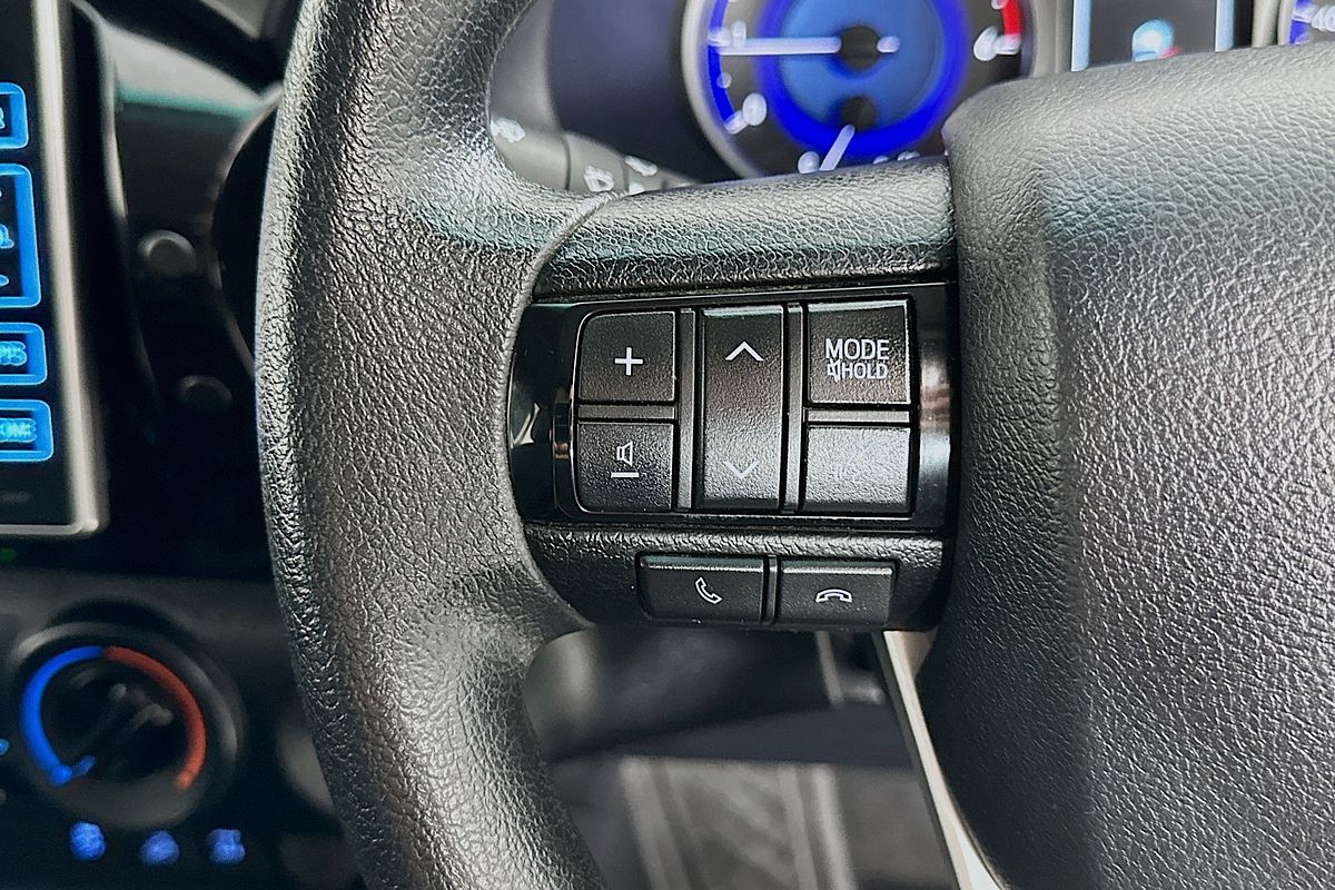 2019 Toyota HILUX SR (4x4) GUN126R MY19 4X4