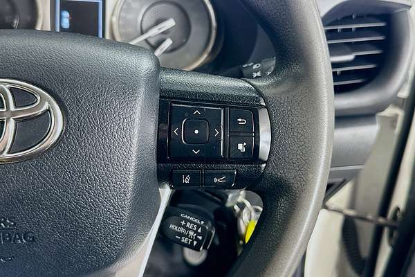 2020 Toyota HILUX SR (4x4) GUN126R FACELIFT 4X4