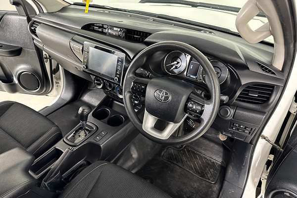 2021 Toyota HILUX SR (4x4) GUN126R FACELIFT 4X4