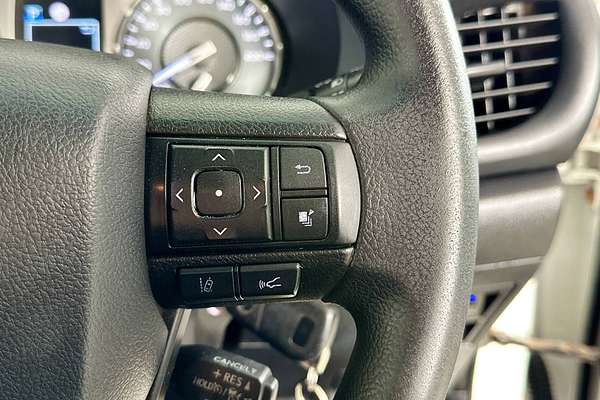 2021 Toyota HILUX SR (4x4) GUN126R FACELIFT 4X4