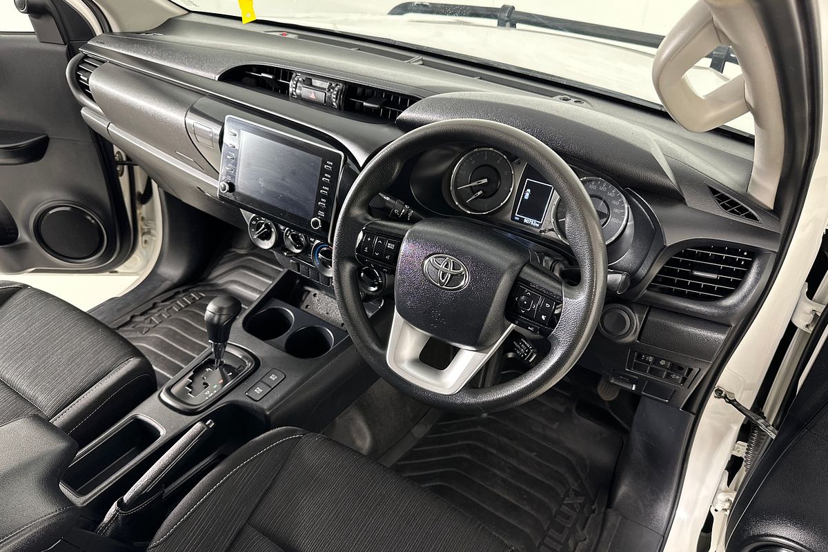 2021 Toyota HILUX SR (4x4) GUN126R FACELIFT 4X4
