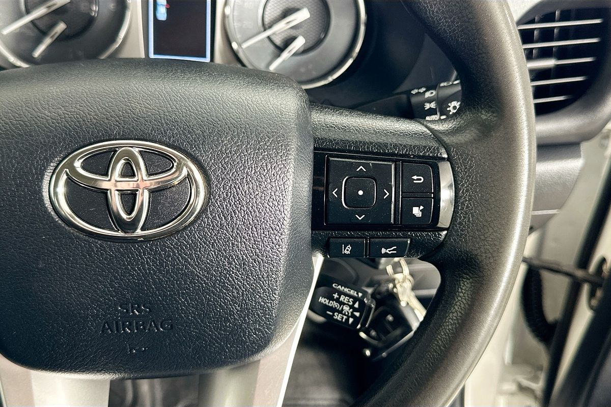 2020 Toyota HILUX SR (4x4) GUN126R FACELIFT 4X4