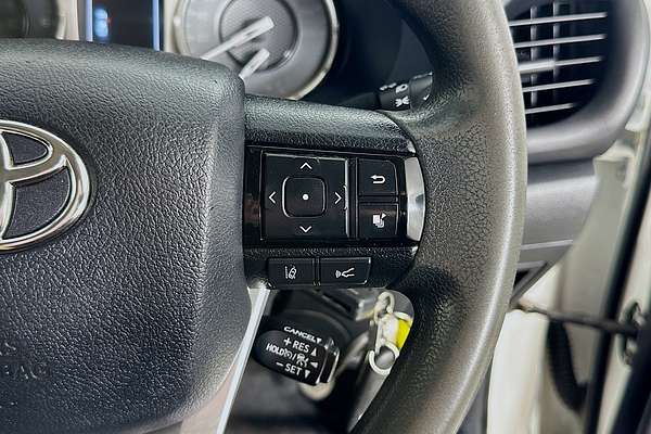 2020 Toyota HILUX SR (4x4) GUN126R FACELIFT 4X4
