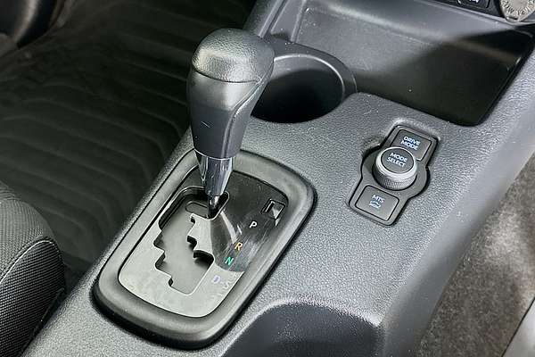 2024 Toyota HILUX SR 48V (4x4) GUN126R 4X4