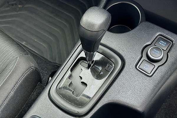 2024 Toyota Hilux SR 48V GUN126R 4X4