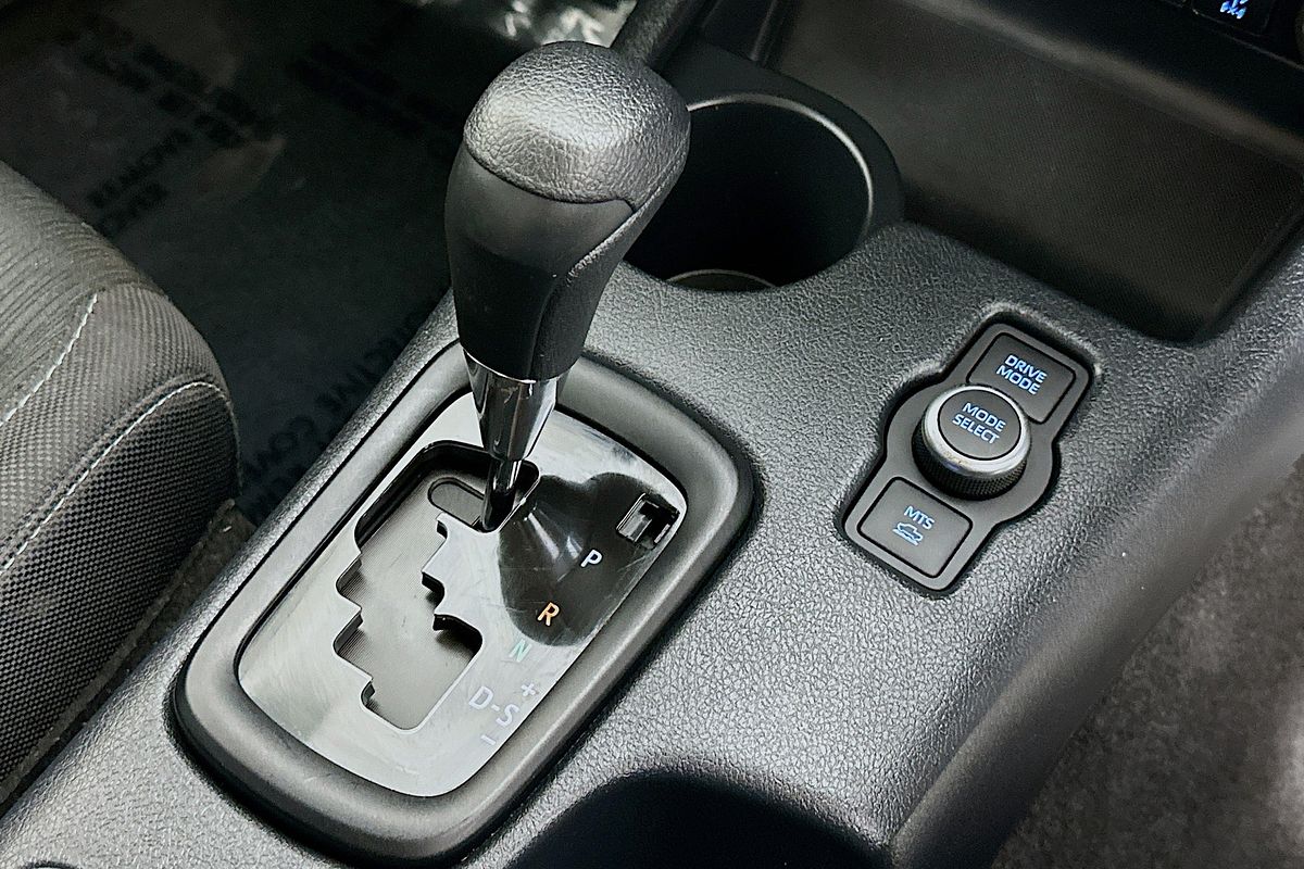 2024 Toyota Hilux SR 48V GUN126R 4X4