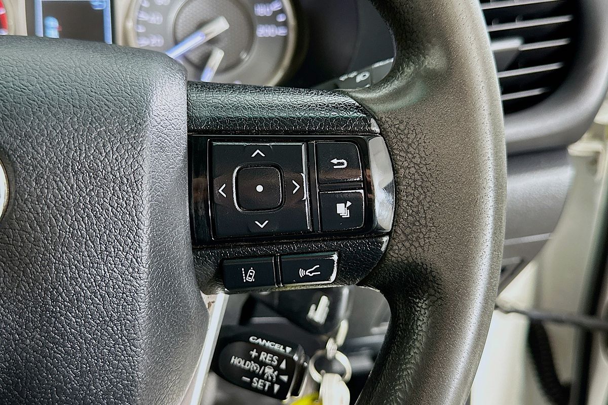2021 Toyota HILUX SR (4x4) GUN126R FACELIFT 4X4