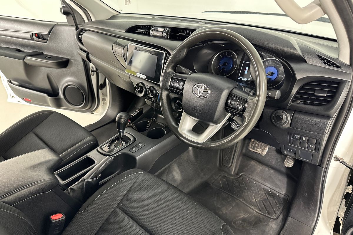 2020 Toyota HILUX SR (4x4) GUN126R MY19 UPGRADE 4X4