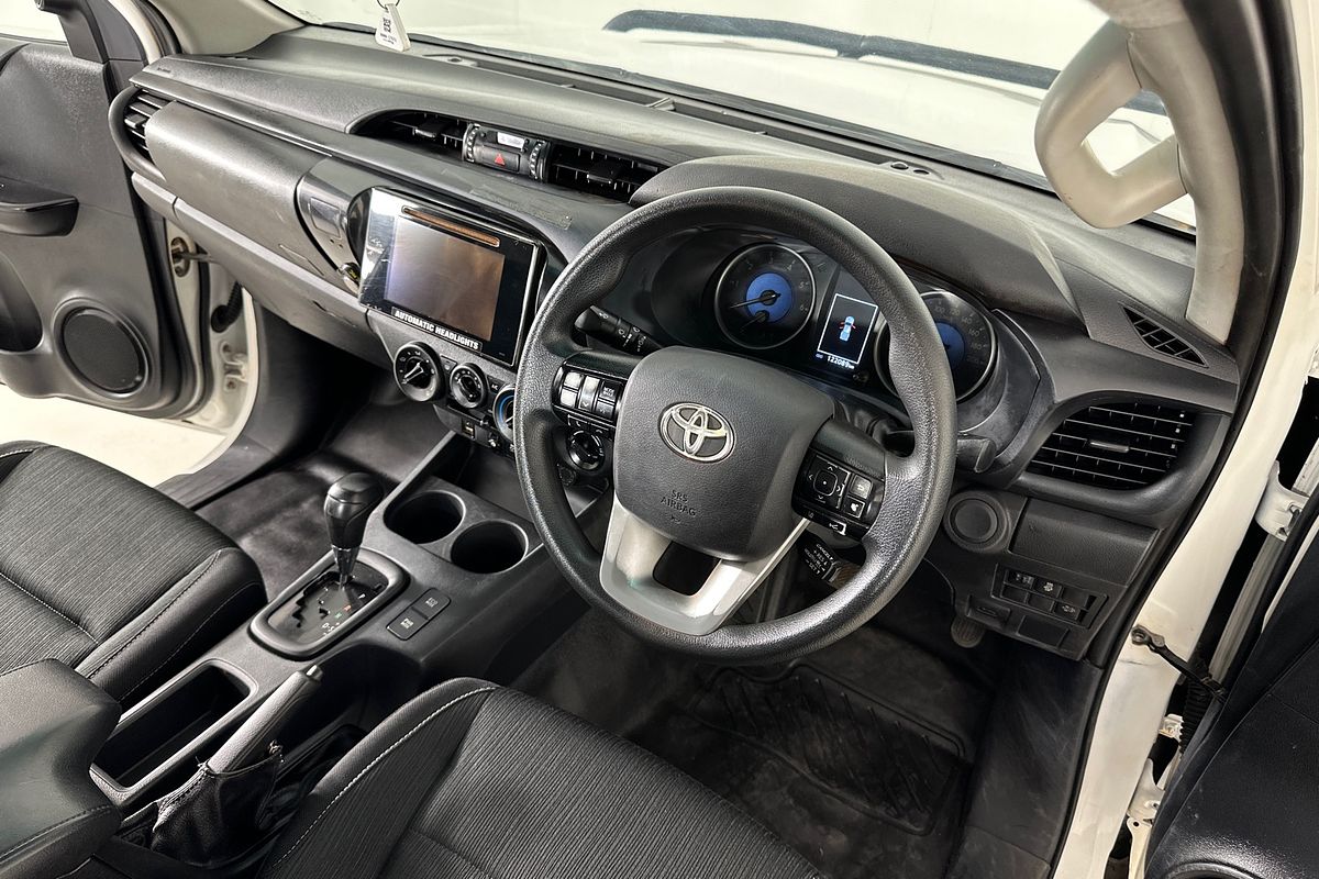 2020 Toyota HILUX SR (4x4) GUN126R MY19 UPGRADE 4X4