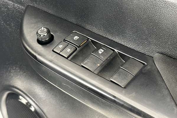 2020 Toyota HILUX SR (4x4) GUN126R MY19 UPGRADE 4X4