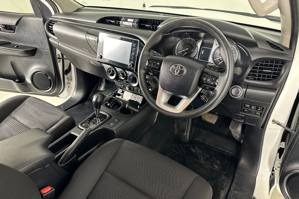 2023 Toyota HILUX SR GUN126R 4X4
