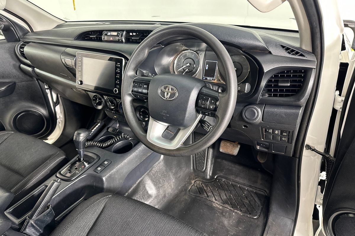 2021 Toyota HILUX SR (4x4) GUN126R FACELIFT 4X4