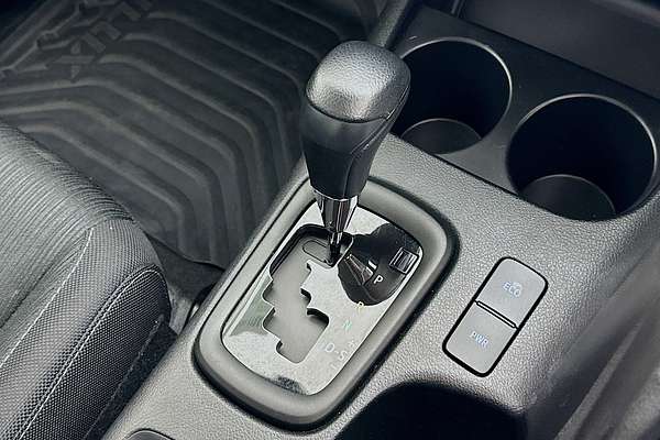 2023 Toyota HILUX SR GUN126R 4X4