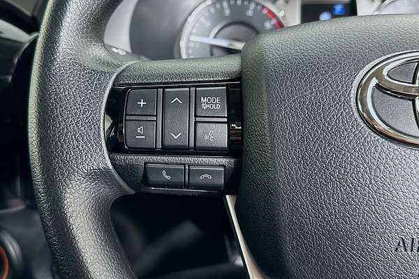 2024 Toyota HILUX SR GUN126R 4X4