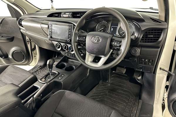 2020 Toyota HILUX SR (4x4) GUN126R MY19 UPGRADE 4X4