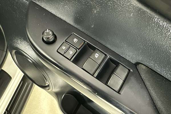 2022 Toyota HILUX SR (4x4) STEEL WHEELS GUN126R 4X4