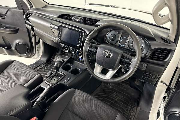 2021 Toyota HILUX SR (4x4) GUN126R FACELIFT 4X4
