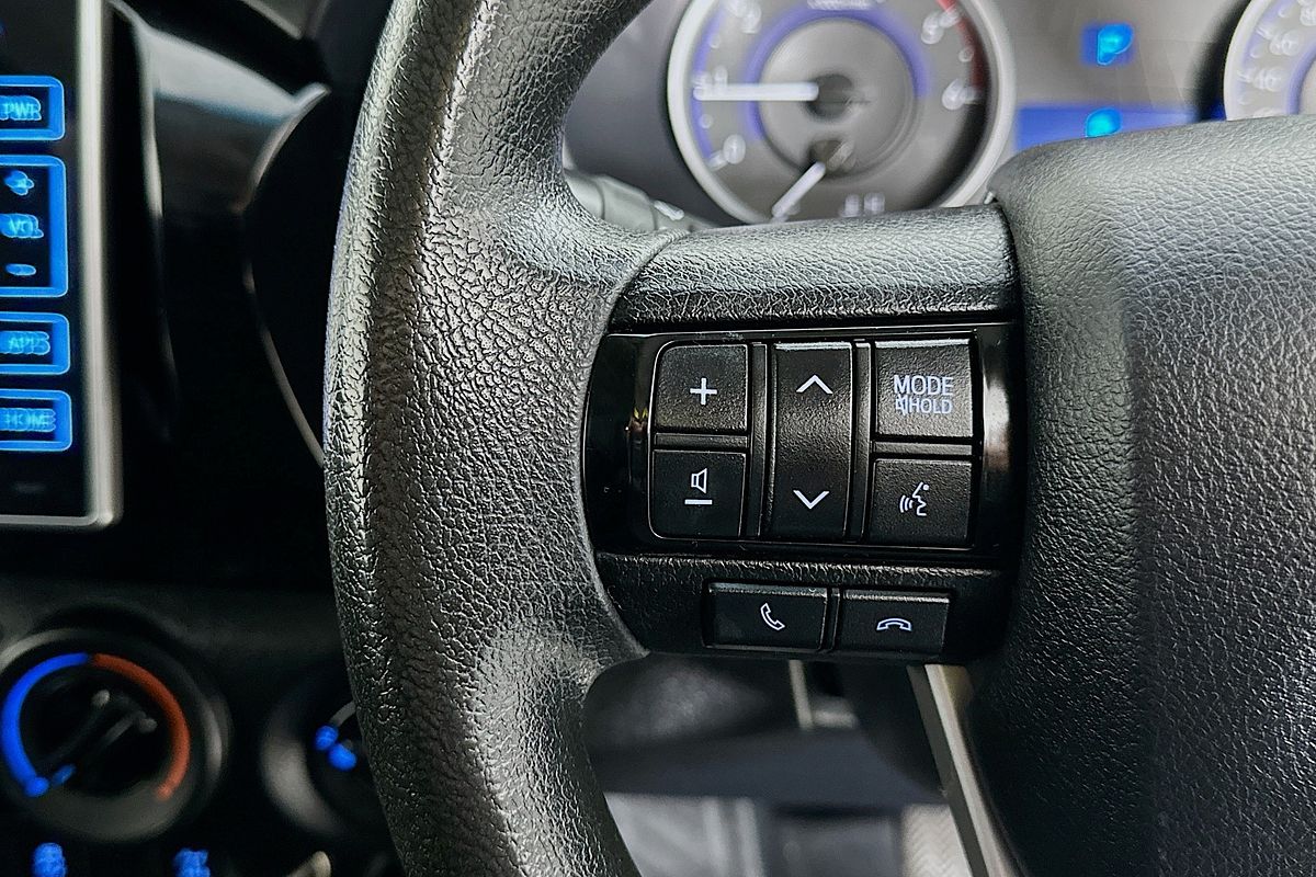 2019 Toyota HILUX SR (4x4) GUN126R MY19 4X4