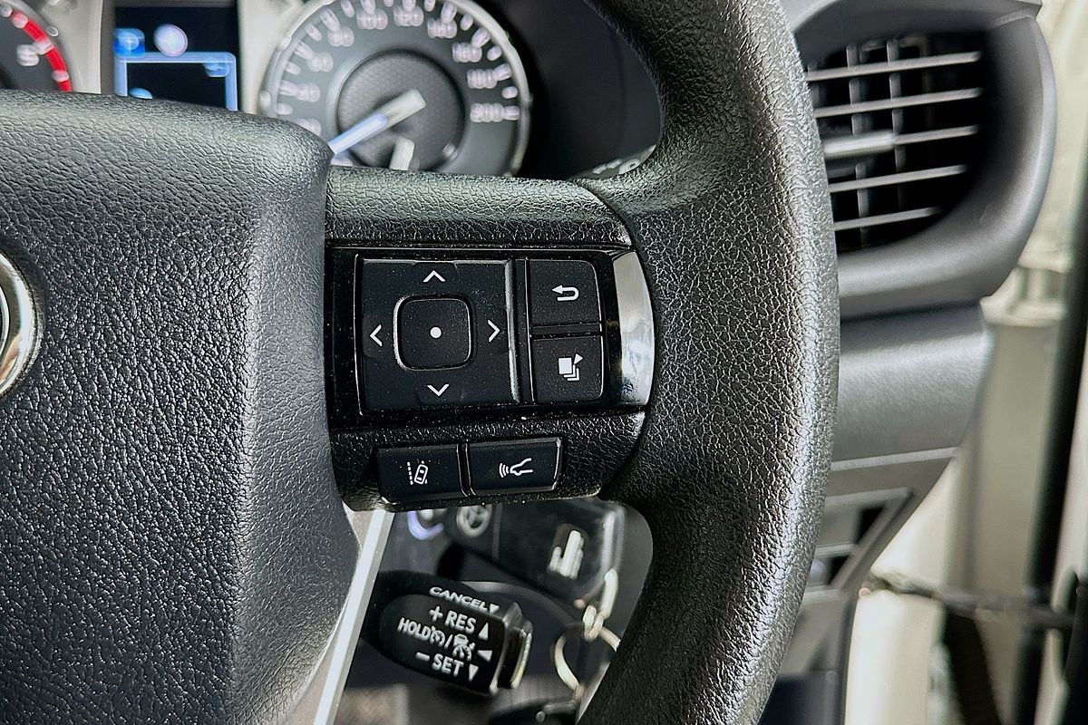 2021 Toyota HILUX SR (4x4) GUN126R FACELIFT 4X4