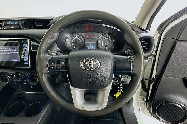 2017 Toyota HILUX WORKMATE TGN121R REAR WHEEL DRIVE