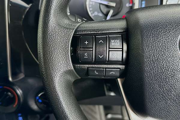 2021 Toyota HILUX SR (4x4) GUN126R 4X4