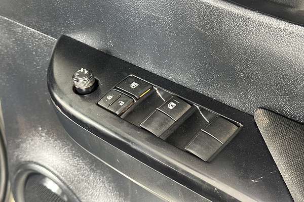 2020 Toyota HILUX SR (4x4) GUN126R FACELIFT 4X4