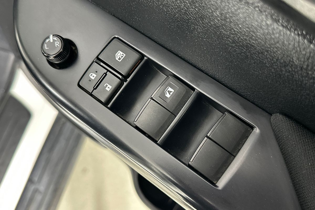 2023 Toyota HILUX SR (4x4) GUN126R 4X4
