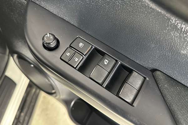 2023 Toyota HILUX SR (4x4) GUN126R 4X4