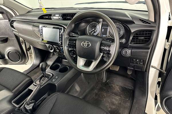2021 Toyota HILUX SR (4x4) GUN126R 4X4