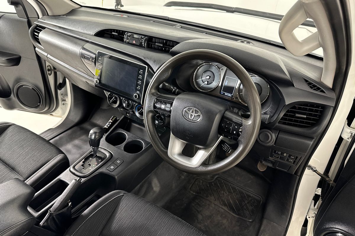 2021 Toyota HILUX SR (4x4) GUN126R 4X4