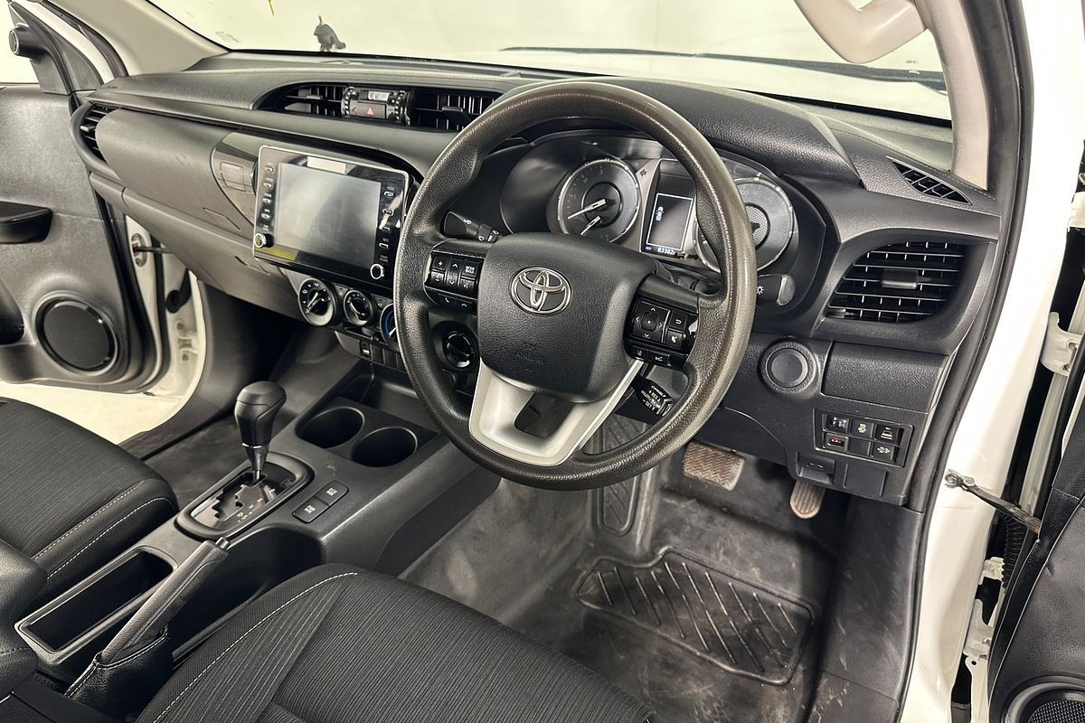 2021 Toyota HILUX SR (4x4) GUN126R 4X4
