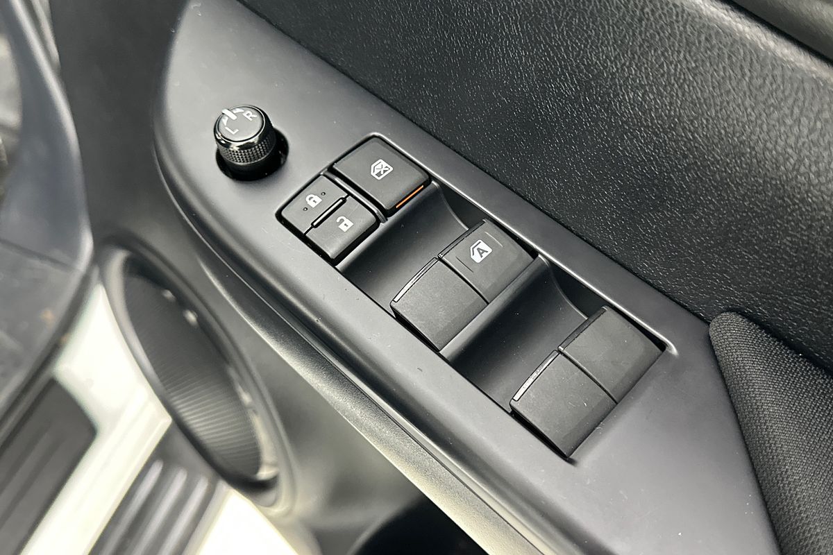 2022 Toyota HILUX SR HI-RIDER (4x2) GUN136R REAR WHEEL DRIVE