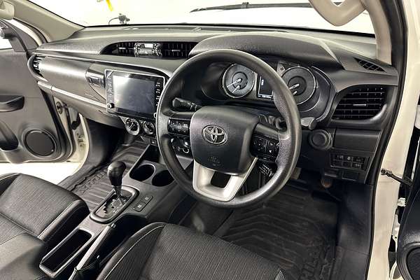 2021 Toyota HILUX SR (4x4) GUN126R 4X4