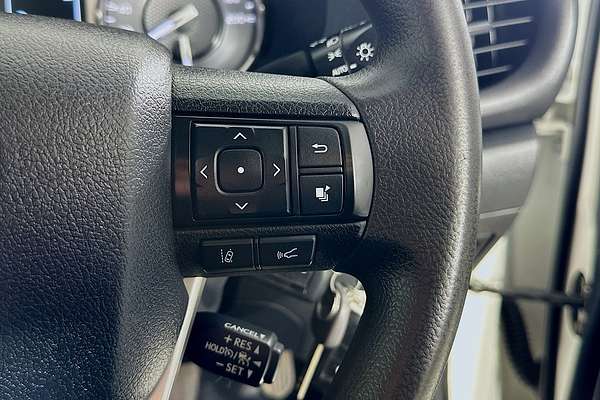 2020 Toyota HILUX SR (4x4) GUN126R FACELIFT 4X4