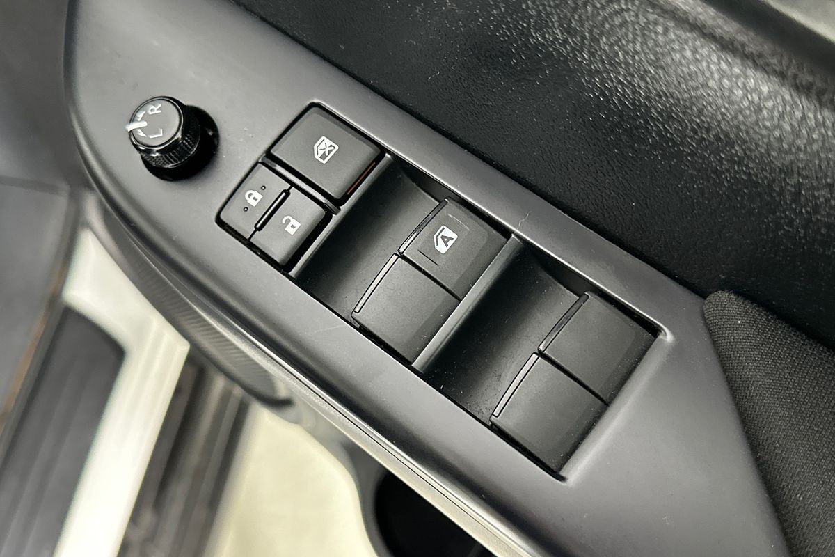 2024 Toyota HILUX SR (4x4) GUN126R 4X4