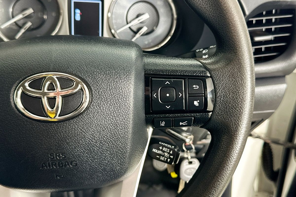 2021 Toyota HILUX SR (4x4) GUN126R FACELIFT 4X4