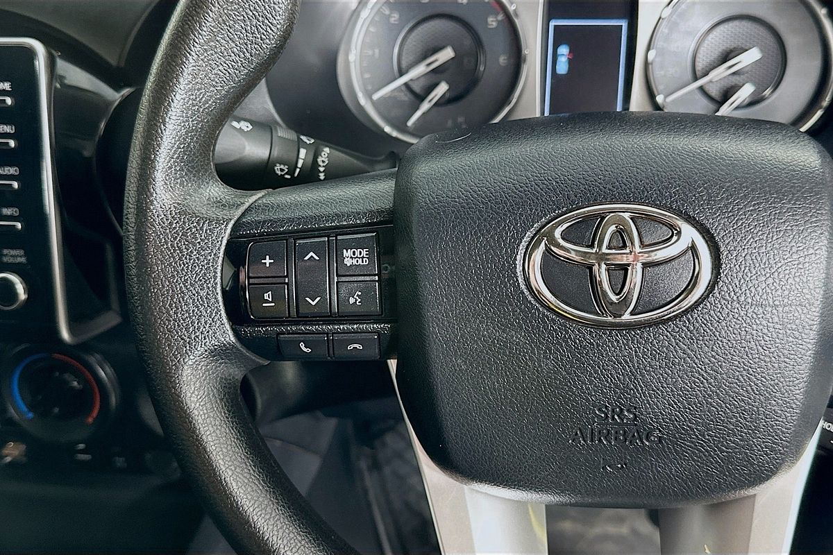2022 Toyota HILUX SR (4x4) GUN126R 4X4