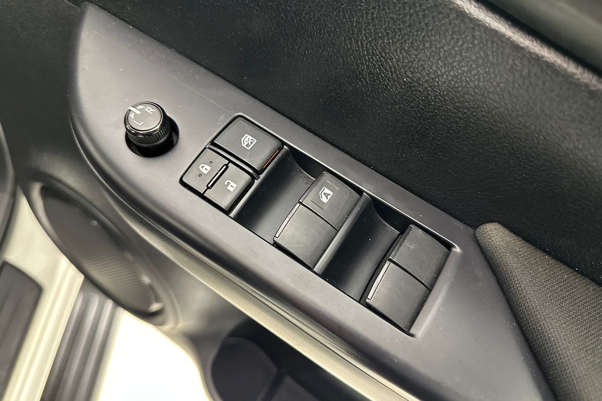 2024 Toyota HILUX SR (4x4) GUN126R 4X4