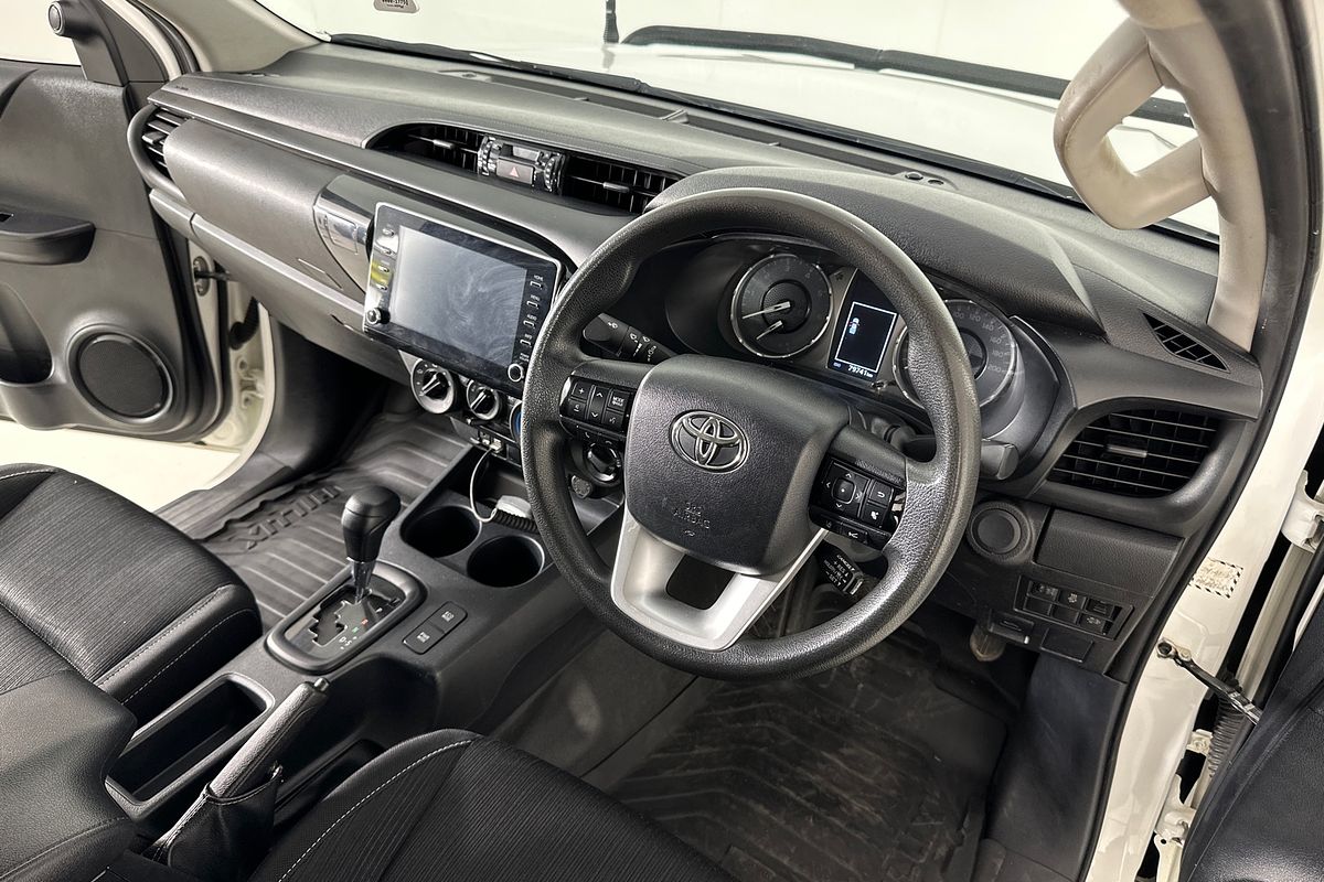 2021 Toyota HILUX SR (4x4) GUN126R FACELIFT 4X4