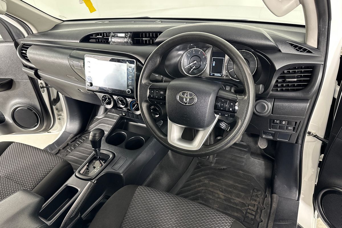 2021 Toyota Hilux WORKMATE (4x4) GUN125R 4X4