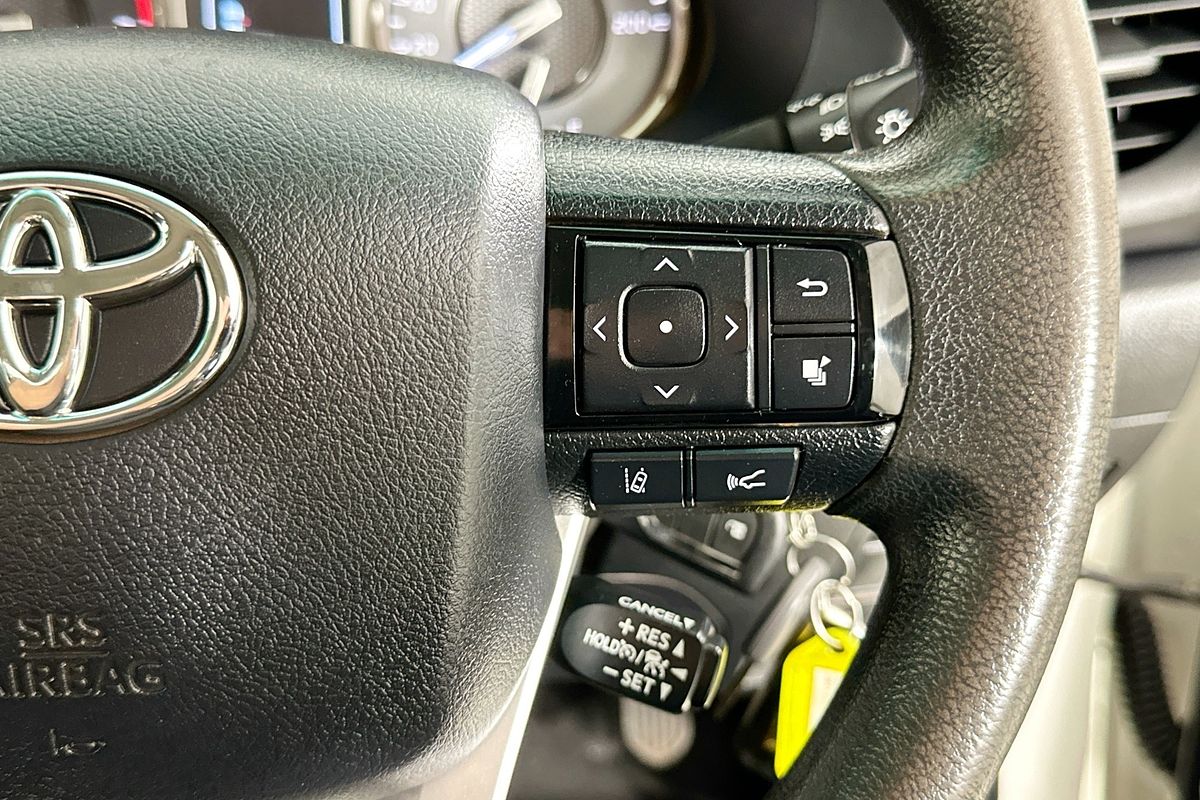 2021 Toyota HILUX SR (4x4) GUN126R FACELIFT 4X4