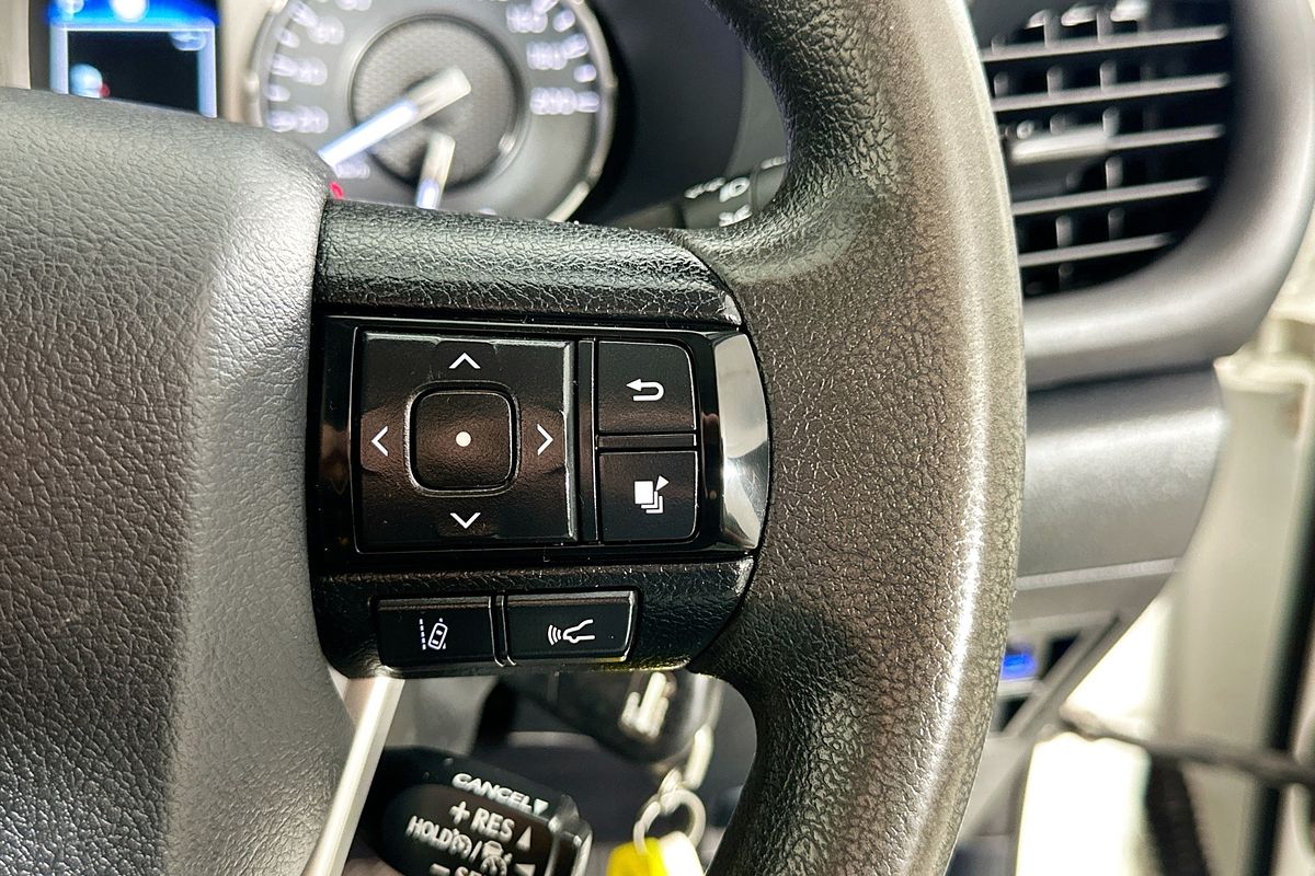 2021 Toyota HILUX SR (4x4) GUN126R FACELIFT 4X4