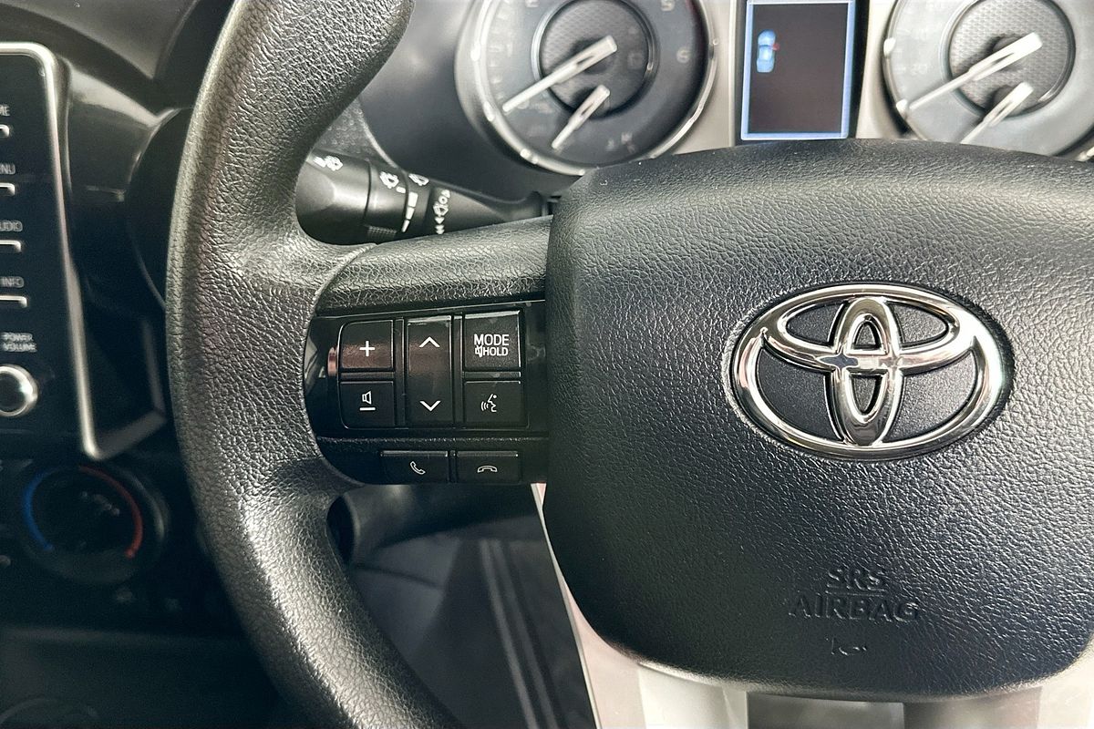 2021 Toyota HILUX SR (4x4) GUN126R 4X4