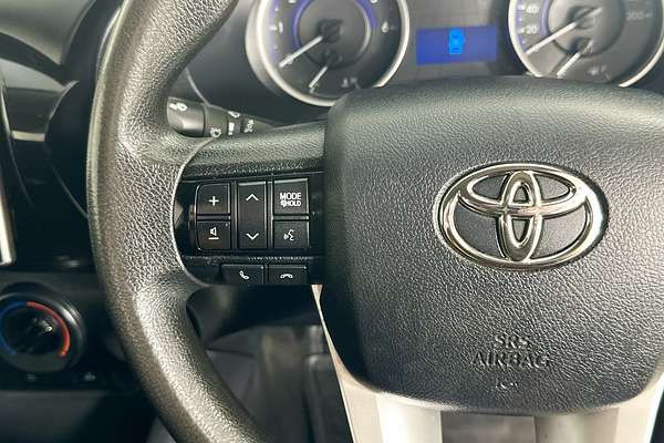 2019 Toyota HILUX SR (4x4) GUN126R MY19 4X4